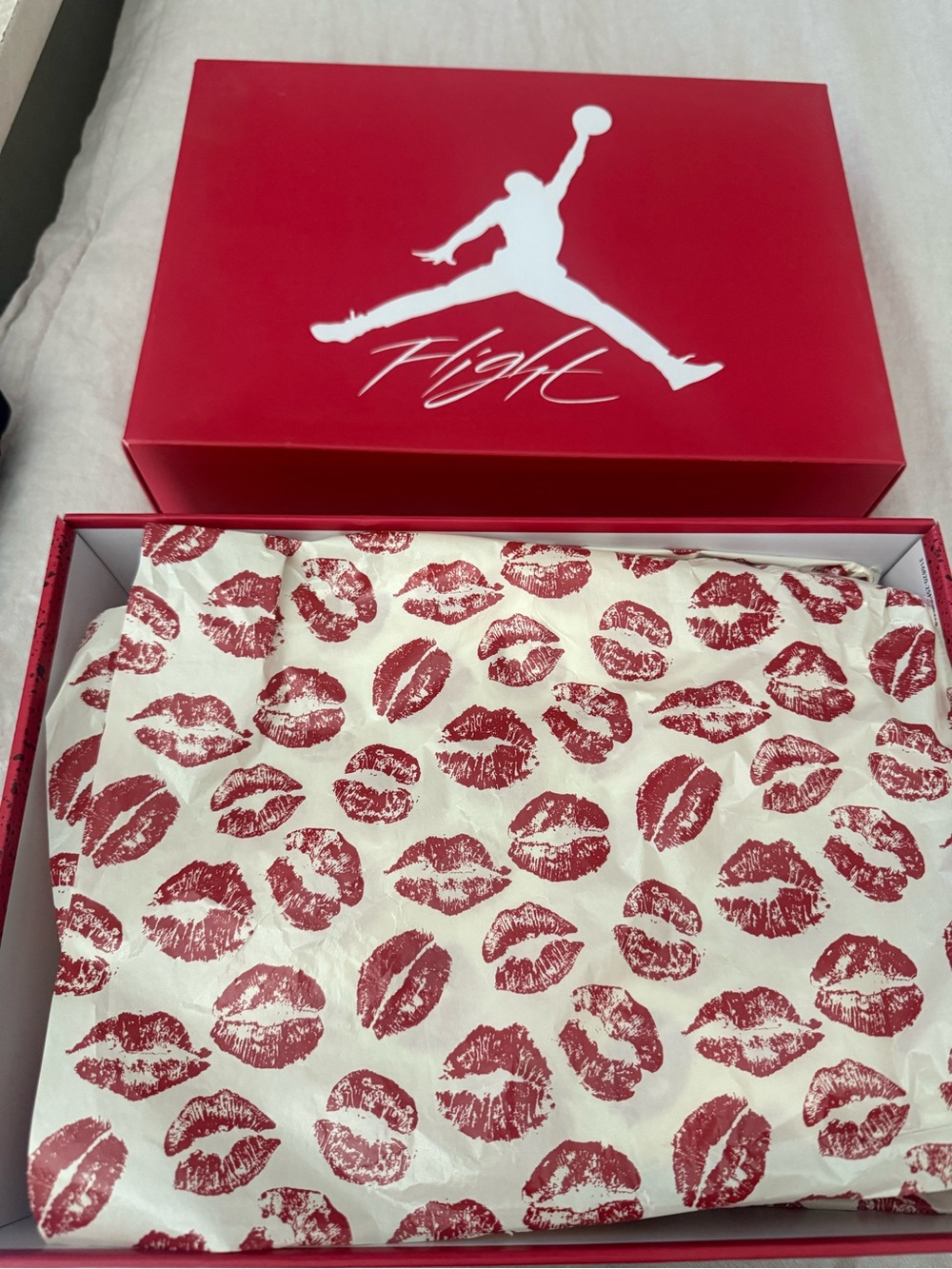 Air Jordan Retro 4 Valentine’s Day edition